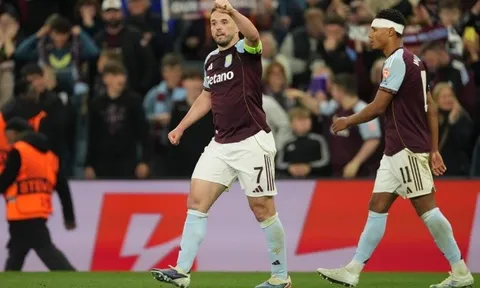5 điểm nhấn Aston Villa 4-0 Nottingham: Emery cao tay; 156 giây lịch sử của John McGinn