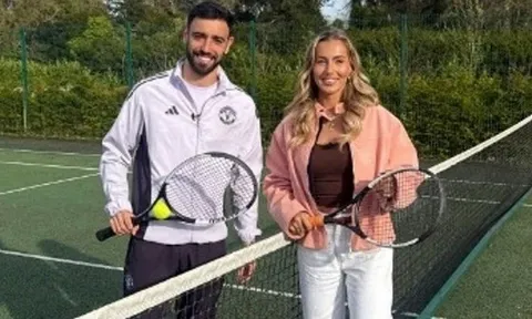 Bruno Fernandes khiến fan Man Utd thích thú