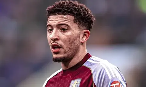 Sancho thách thức fan MU sau khi vào chung kết Europa League