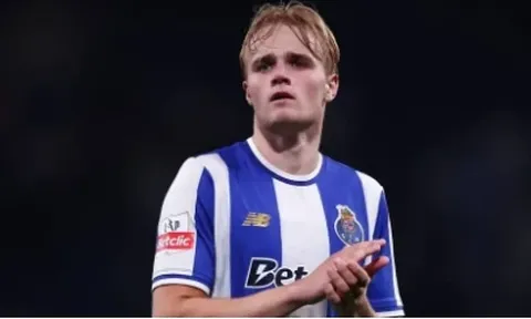 Arsenal cạnh tranh giành chữ ký của tiền vệ Victor Froholdt từ Porto