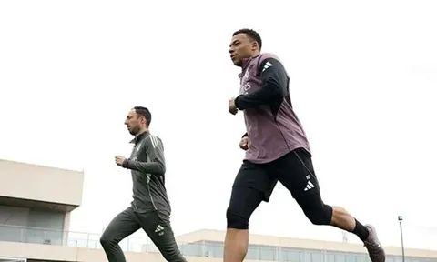 Mbappe tập cùng Real Madrid trước El Clasico