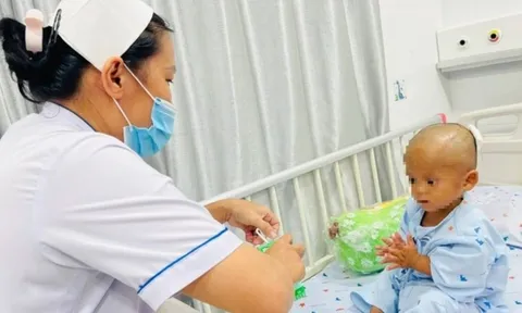 Vụ bé trai 2 tuổi bị bạo hành ở TP.HCM: Thông tin mới nhất