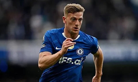 Chelsea dùng hàng công chắp vá để đối đầu Liverpool