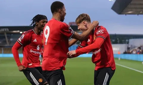 Đã đến lúc Michael Carrick đặt cược vào Shea Lacey và Chido Obi