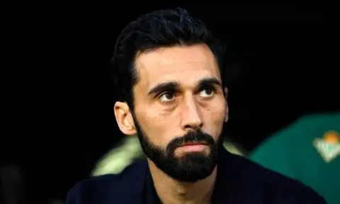 Bàn tay sắt của Arbeloa khiến nội bộ Real Madrid tan nát