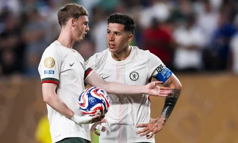 Chelsea bị cảnh báo nguy cơ mất Palmer và Fernandez