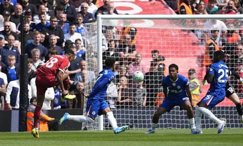Gravenberch ghi siêu phẩm, Liverpool vẫn bị Chelsea cầm chân