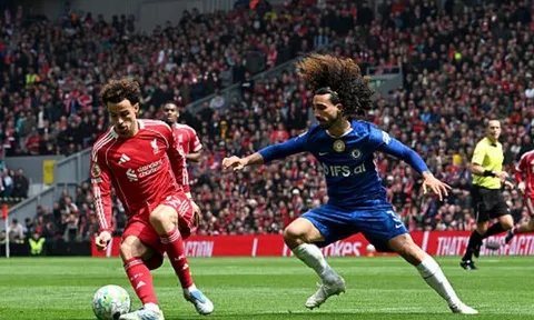 Cầm hòa Liverpool, Cucurella tin Chelsea sẵn sàng đấu Man City
