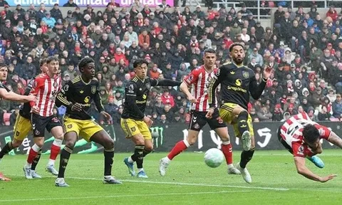 Man Utd bất lực trước pháo đài 11 trận sạch lưới của Sunderland