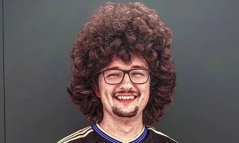 MU hòa Sunderland, fan cuồng đứt hi vọng cắt tóc mùa này