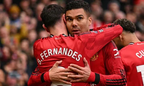 Rời MU sang Mỹ Casemiro nhận lương gấp đôi Bruno