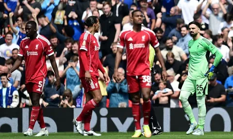 Bournemouth và Brighton đe dọa vé C1 của Liverpool