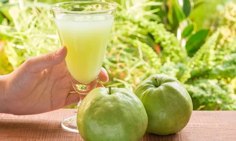 3 khung giờ uống nước ép ổi, bóc sạch mỡ thừa