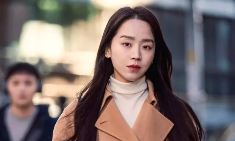 Phong cách đời thường của Shin Hye Sun: Thanh lịch, tinh giản nhưng luôn tạo cảm giác sang trọng