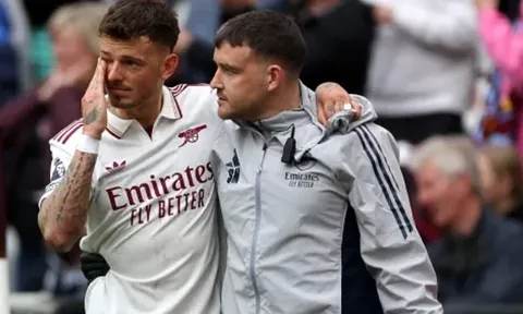 Arsenal trả giá đắt với chấn thương của Ben White, Calafiori