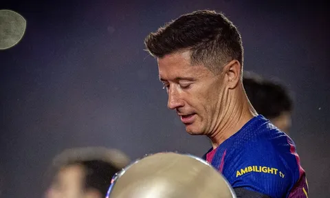 Lewy úp mở khả năng rời Barca, sang Mỹ thi đấu