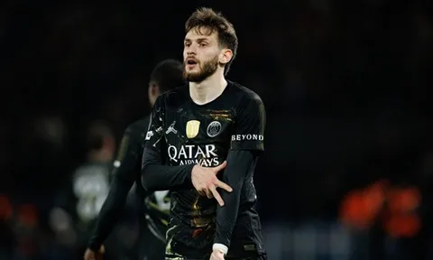 Arsenal cần bán bộ đôi trụ cột để chiêu mộ Kvaratskhelia