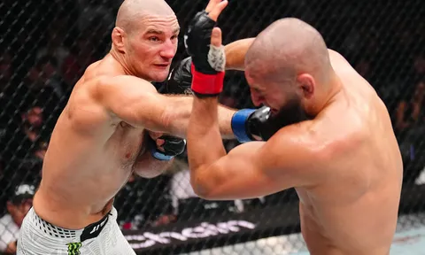 Tiết lộ sốc từ Dana White: Khamzat Chimaev đưa ra quyết định táo bạo ngay sau khi mất đai tại UFC 328