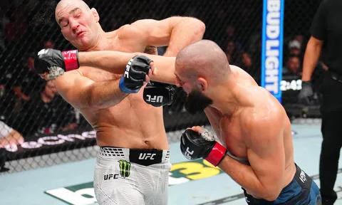 Sean Strickland gây địa chấn trước Khamzat Chimaev, giành lại ngôi vương tại UFC 328