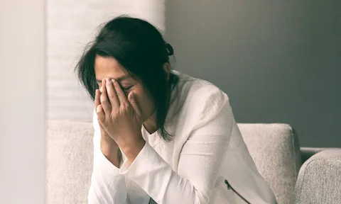 Làm gì để vượt qua cú sốc: Thất nghiệp tuổi trung niên?