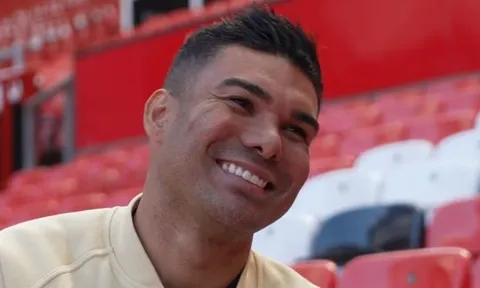 Casemiro xác nhận rời MU, tiến cử Neymar cho Ancelotti