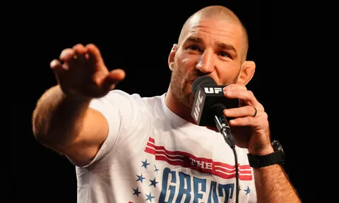 Dana White hoài nghi về sự lột xác của Sean Strickland sau UFC 328