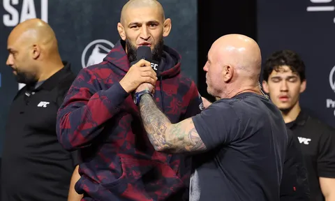 Joe Rogan suy đoán việc thay đổi hạng cân đột ngột là nguyên nhân khiến Khamzat Chimaev gục ngã tại UFC 328