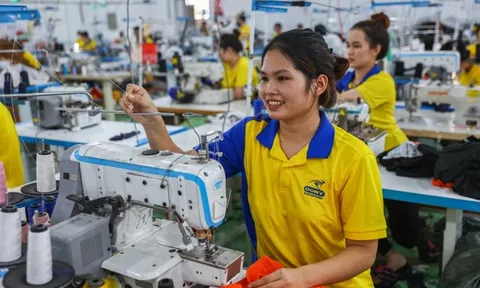 Từ 1/1/2026: Những đối tượng nào được tăng lương, chính sách mới cần biết