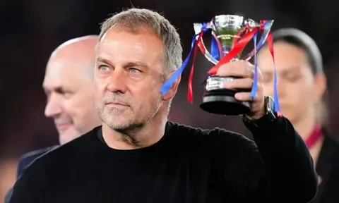 Vô địch La Liga, Hansi Flick đồng ý gia hạn với Barcelona