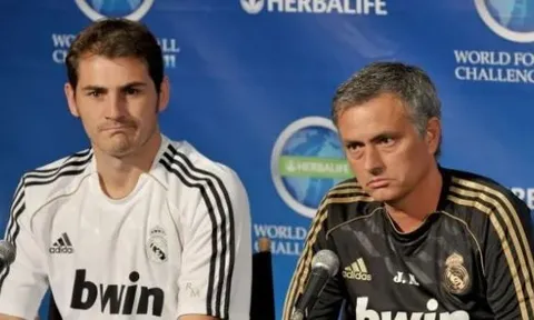 Iker Casillas phản đối Real Madrid bổ nhiệm Jose Mourinho
