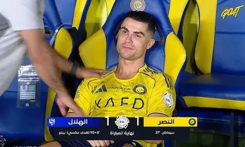 Ronaldo thẫn thờ khi Al-Nassr đánh rơi chiến thắng phút 98