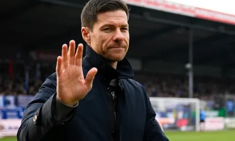 Xabi Alonso chọn Chelsea hay chờ đợi cơ hội tại Liverpool?