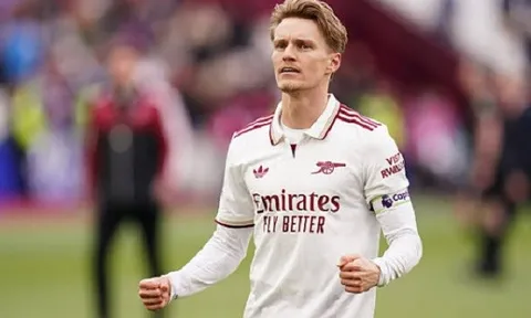 Vé xem Arsenal gặp Burnley tăng chóng mặt