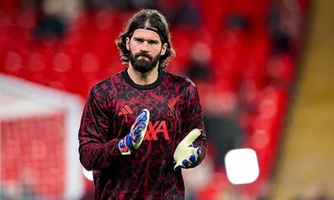 Alisson tái xuất giúp Liverpool tự tin đấu Aston Villa