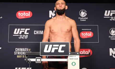 Anh trai Khamzat Chimaev tiết lộ cơ thể "đình công" khi ép cân tại UFC 328, quyết đòi tái đấu