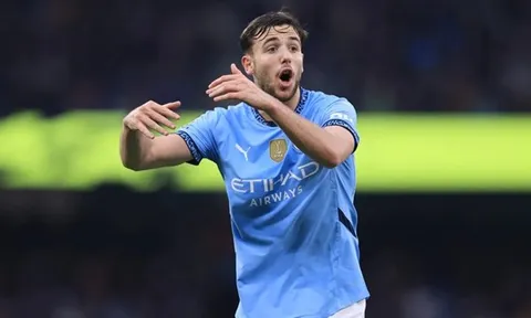 Pep Guardiola làm rõ sự vắng mặt của Nico Gonzalez