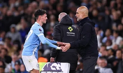 Máy tính chọn Arsenal đăng quang nhưng Man City chưa bỏ cuộc