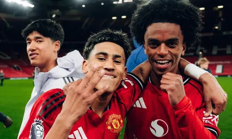 Sao U18 MU quyết ghi điểm với Michael Carrick