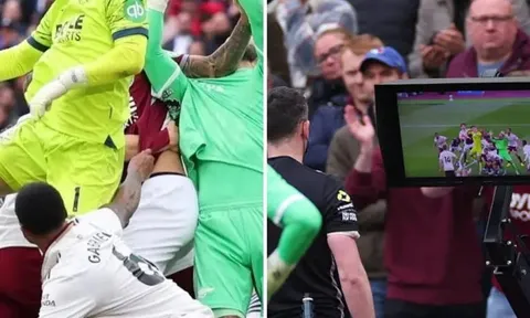 Lộ góc máy Gabriel kéo áo khiến West Ham mất bàn