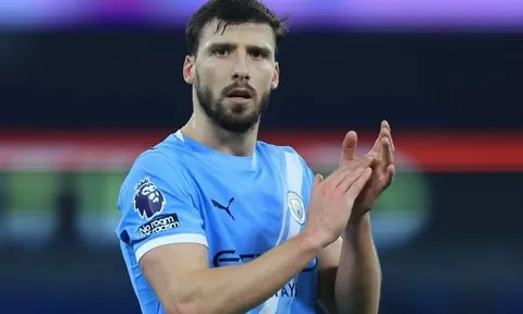 Ruben Dias đón sinh nhật bên Maya Jama