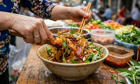 Công thức bánh tráng trộn “ăn là ghiền”: Cách làm đơn giản mà ai cũng mê