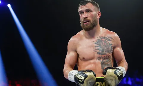 Vasiliy Lomachenko tái xuất: Mãn hạn hợp đồng Top Rank và những kịch bản siêu kinh điển