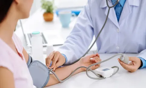 Nhiều người ăn mỗi ngày mà không biết: 5 món ăn vặt tưởng bổ mà âm thầm rước bệnh vào người