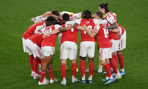 Phải trả 859 bảng dự chung kết, nhân viên Arsenal nổi giận