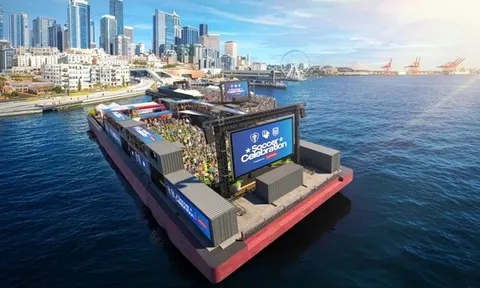 Seattle biến vịnh biển thành sân chơi World Cup nổi trên nước