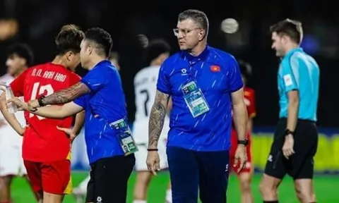HLV Cristiano Roland truyền lửa cho U17 Việt Nam trước trận đại chiến