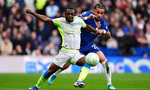 Chelsea phải khóa chặt cơn lốc Jeremy Doku tại Wembley