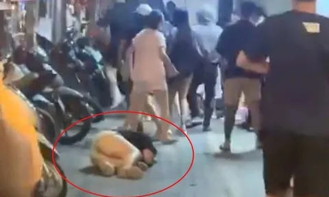 Hà Nội: Xôn xao vụ 2 nhóm thanh niên ẩu đả khiến cô gái gục trên vỉa hè phố Huế, công an vào cuộc