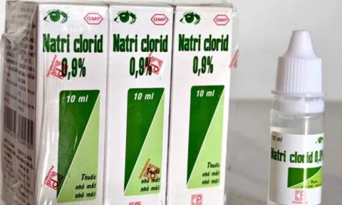 Thuốc nhỏ mắt Natri clorid 0,9% bị thu hồi có nguy hiểm? Chuyên gia cảnh báo