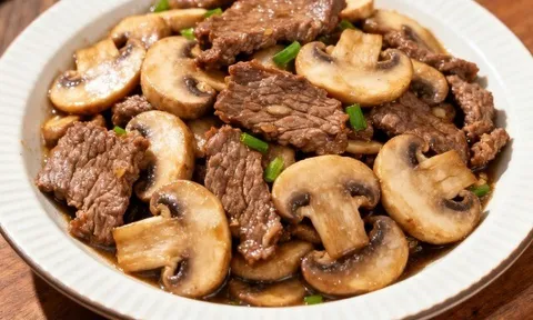 Thứ này là rau nhưng giàu đạm lẫn canxi, có thể ngừa ung thư, xào hay nấu canh đều ngon bổ